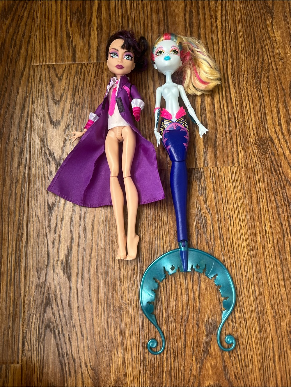 monster high dolls Great Scarrier reef & Headless Headmistress Bloodgood read